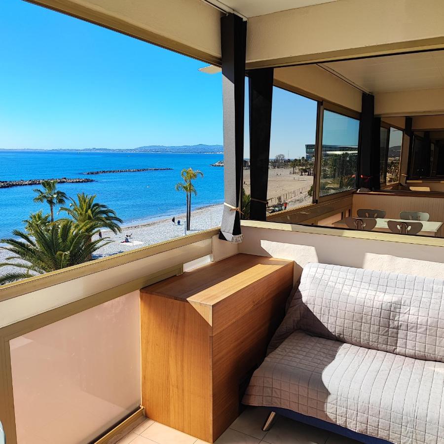 Grand Studio Bord De Mer- Acces Direct Aux Plages Saint-Laurent-du-Var Exterior foto